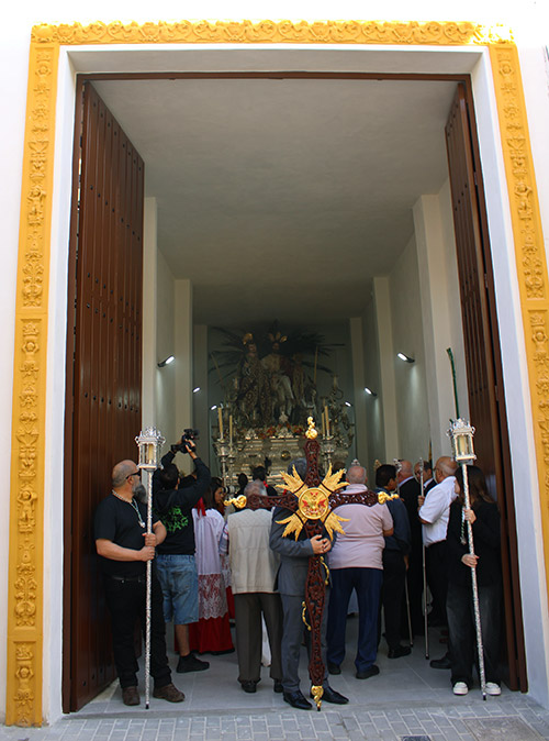 Primera salida de Nuestro Padre Jes&uacute;s de la Victoria desde la nueva Casa de Hermandad de la Borriquilla de Padul.